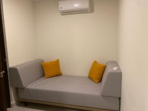 Amplio cuarto de servicio en departamento de lujo en venta en Puerto Cancún