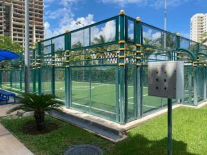 Canchas de tennis en residencia de lujo en venta en Puerto Cancún con amenidades premium y ubicación exclusiva