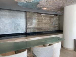 Departamento de lujo en Puerto Cancún dentro de desarrollo exclusivo con ubicación privilegiada