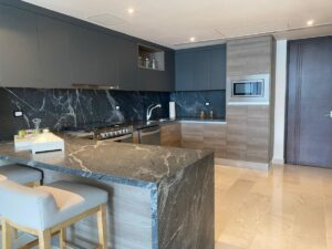 Departamento premium en Puerto Cancún dentro de desarrollo residencial exclusivo