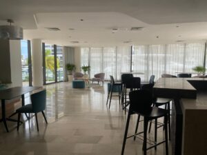 Propiedad de lujo en Puerto Cancún con alberca y lounge privado