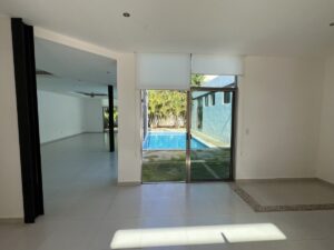 Propiedad en renta en Villa Magna Cancún con dos terrazas, alberca central y lujo residencial