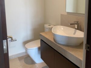 Propiedad premium en Puerto Cancún con baños con acabados de lujo y amenidades de primer nivel
