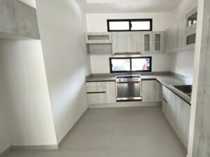 Casa premium en venta en Río Residencial Cancún con cocina moderna y abierta
