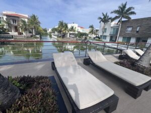 Residencia en renta junto a la laguna en Zona Hotelera Cancún