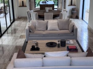 Propiedad de lujo en venta en Lagos del Sol Cancún con acabados premium y diseño elegante