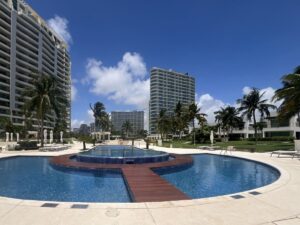 Residencia de super lujo en Puerto Cancún con vista al mar, varias albercas y seguridad privada