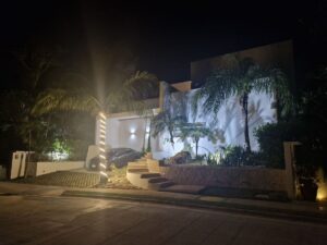 Residencia moderna en venta en Tulum Country Club con acabados de primer nivel y 3 recámaras